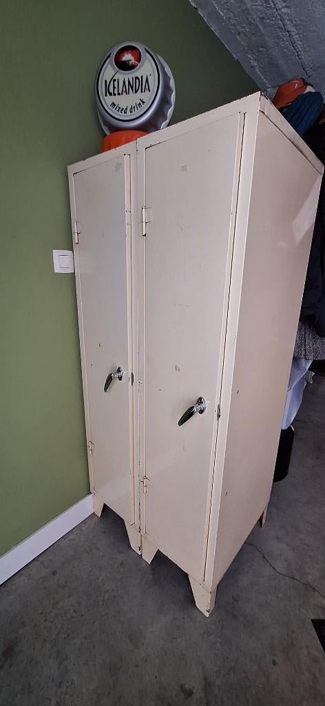 Armoire scolaire en métal vintage, Maison & Meubles, Armoires | Casiers, Utilisé, Enlèvement