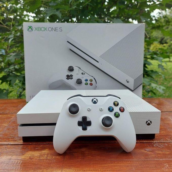 Xbox one S en parfait état de fonctionnement, Games en Spelcomputers, Spelcomputers | Xbox One, Ophalen of Verzenden, Xbox One