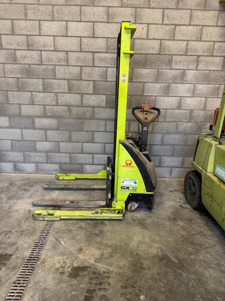 gerbeur électrique, Enlèvement, Électrique