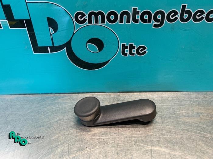 Raamslinger van een Opel Corsa (Corsa D 07-), Gebruikt, -, -, Opel