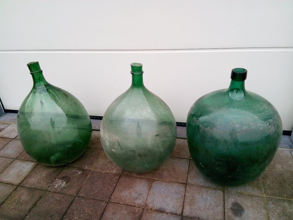 Dame Jeanne Groen fles wijnkruik, Huis en Inrichting, Woonaccessoires | Vazen, Ophalen, Gebruikt, 50 tot 75 cm, Glas