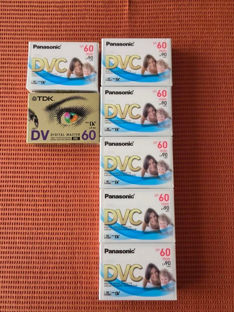 DVC et 1 DV Panasonic AY-DVM60FL et TDK, Enlèvement, Neuf