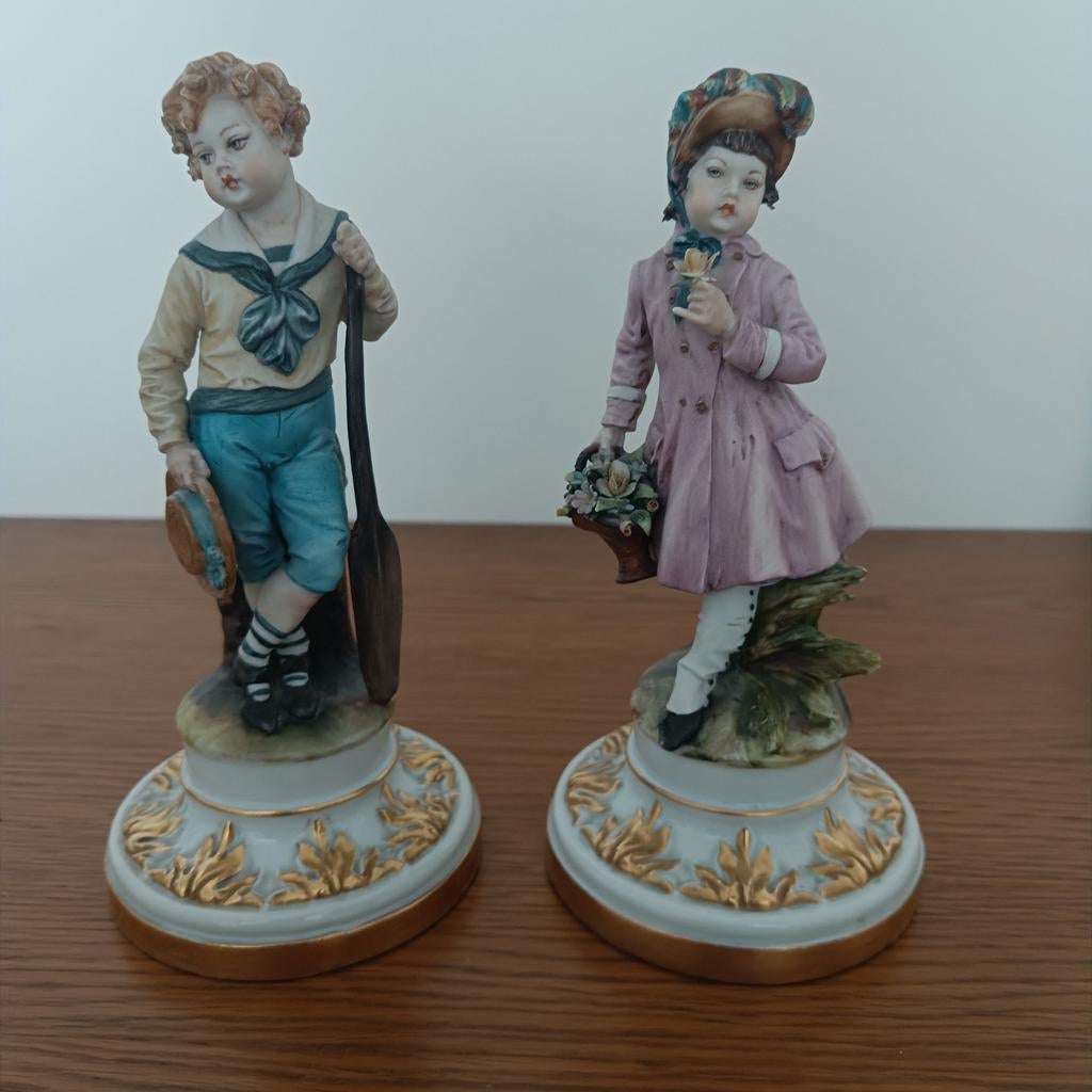 2 beeldjes Capodimonte, Enlèvement