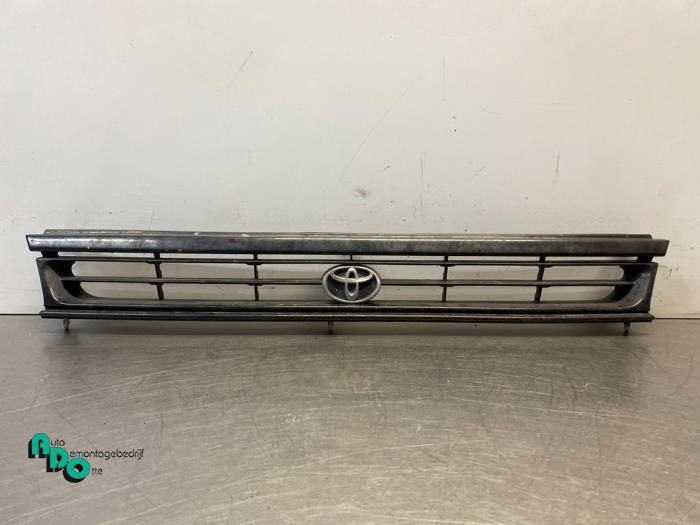 Calandre d'un Toyota Starlet (Starlet 90-), -, 3 mois de garantie, Toyota, Utilisé
