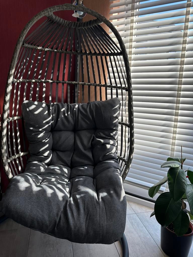 Fauteuil suspendu, Enlèvement, Comme neuf