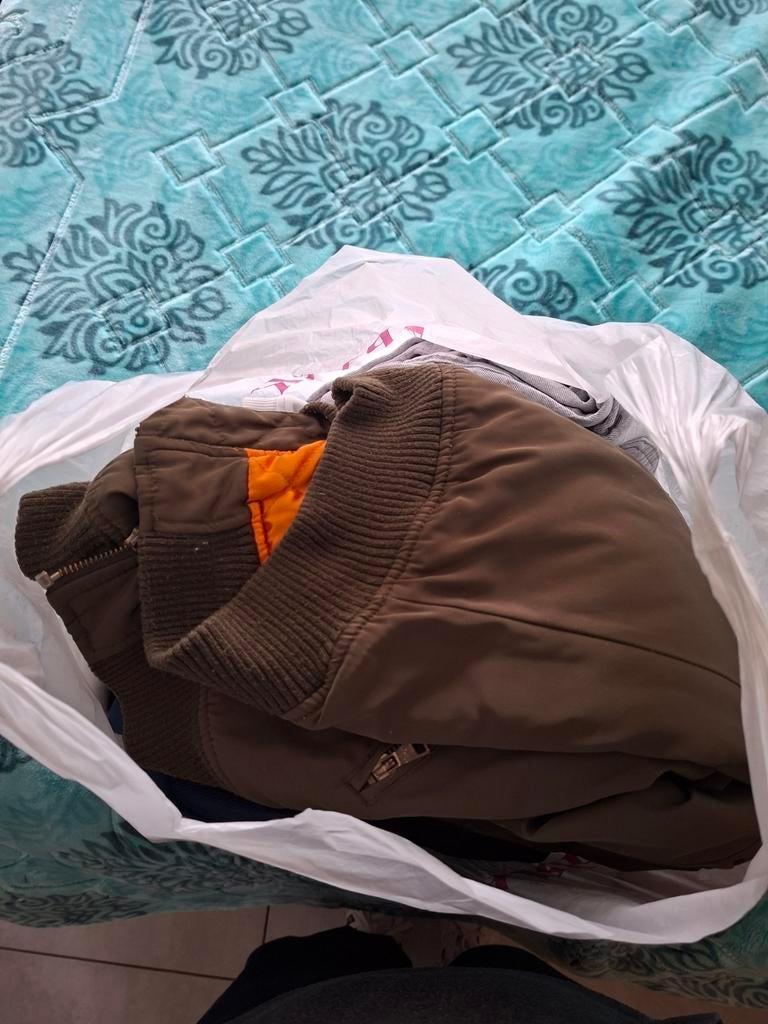 Meisjes kleren, Ophalen