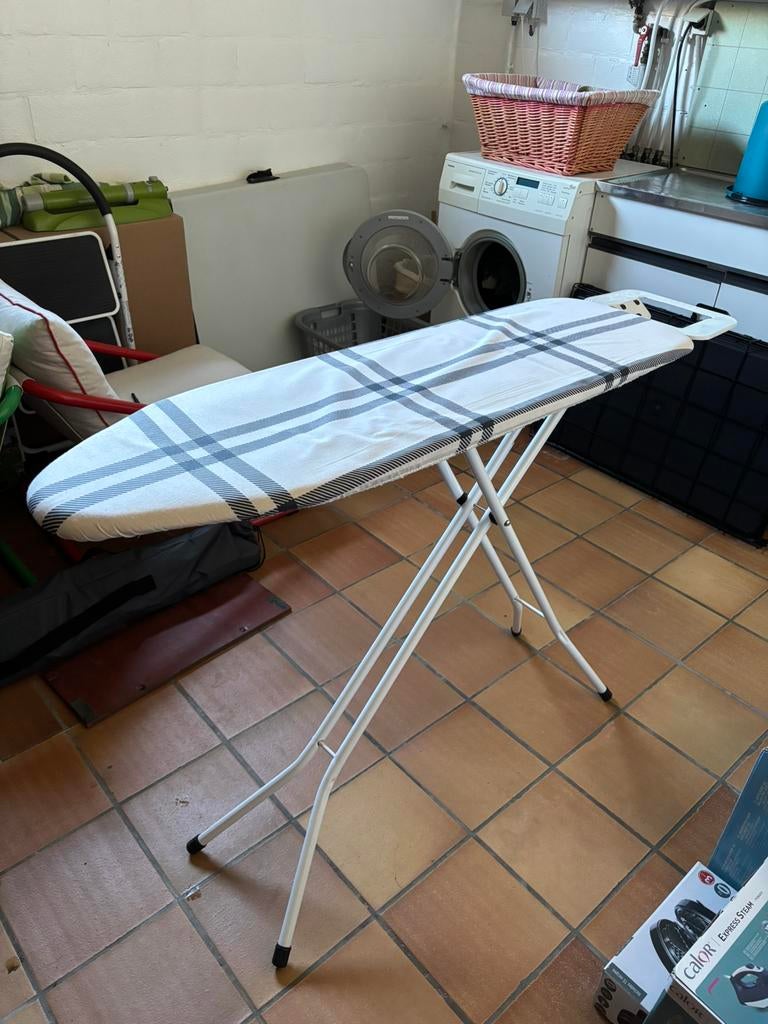 Strijkplank, Elektronische apparatuur, Ophalen, Zo goed als nieuw