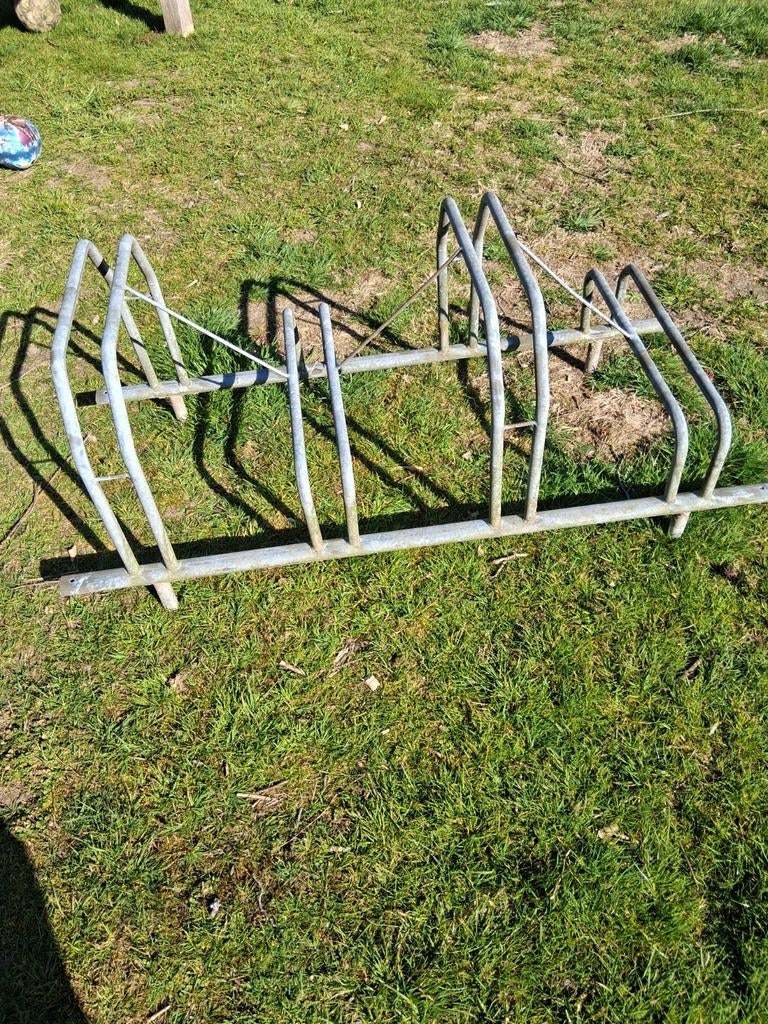 Gegalvaniseerd fietsenrek, Ophalen