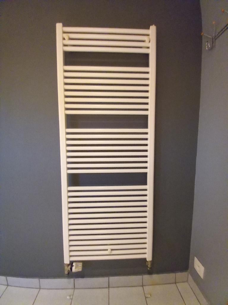 Radiateur seche serviettes, Bricolage & Construction, Chauffage & Radiateurs, Utilisé, Radiateur, 80 cm ou plus, 60 à 150 cm, Enlèvement