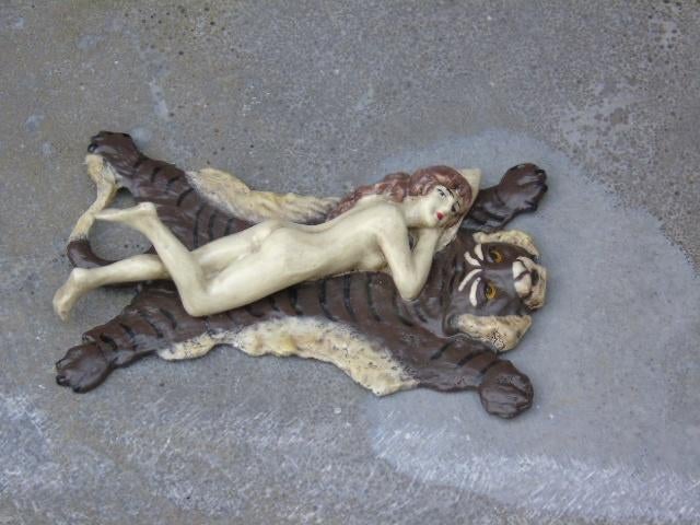 femme nue coucher en bronze signé, BERGMANN, Enlèvement ou Envoi, Bronze