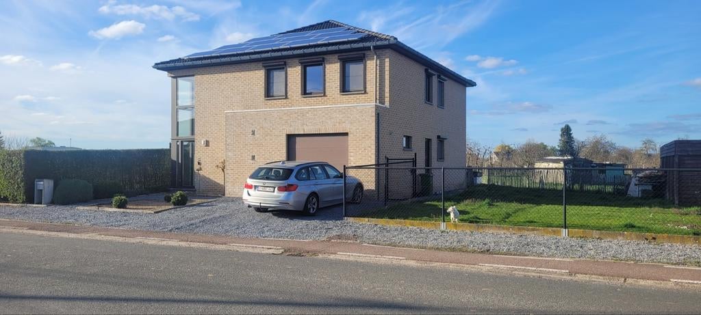 Villa te koop 248 m2, 4 slaapkamers, 12,3 are., Immo