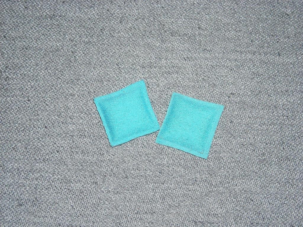 Lundby kussentjes, 2 stuks, Collections, Maisons de poupées & Accessoires, Enlèvement ou Envoi, Utilisé