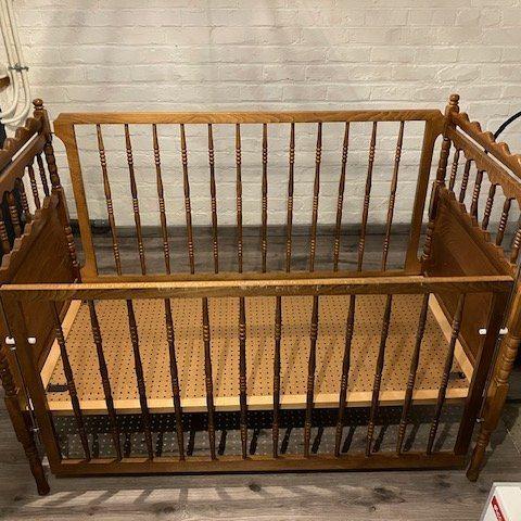 lit bébé en bois avec accessoires, Enlèvement, Comme neuf, Lit