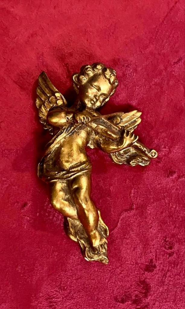 Mooie decoratief engel beeldje / putti, Handtassen en Accessoires, Broches, Ophalen, Zo goed als nieuw, Brons