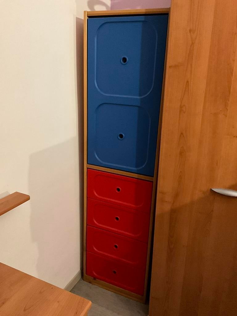 Armoires/penderie Ikea 2 rouge, bleu, Enlèvement, Utilisé, Armoire