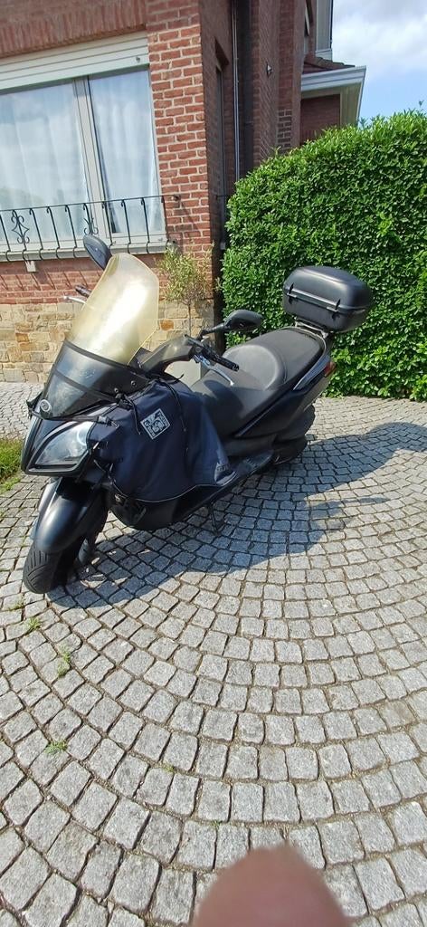 Kymco 300cc II rouge (moteur Kawasaki), Vélos & Vélomoteurs, Enlèvement