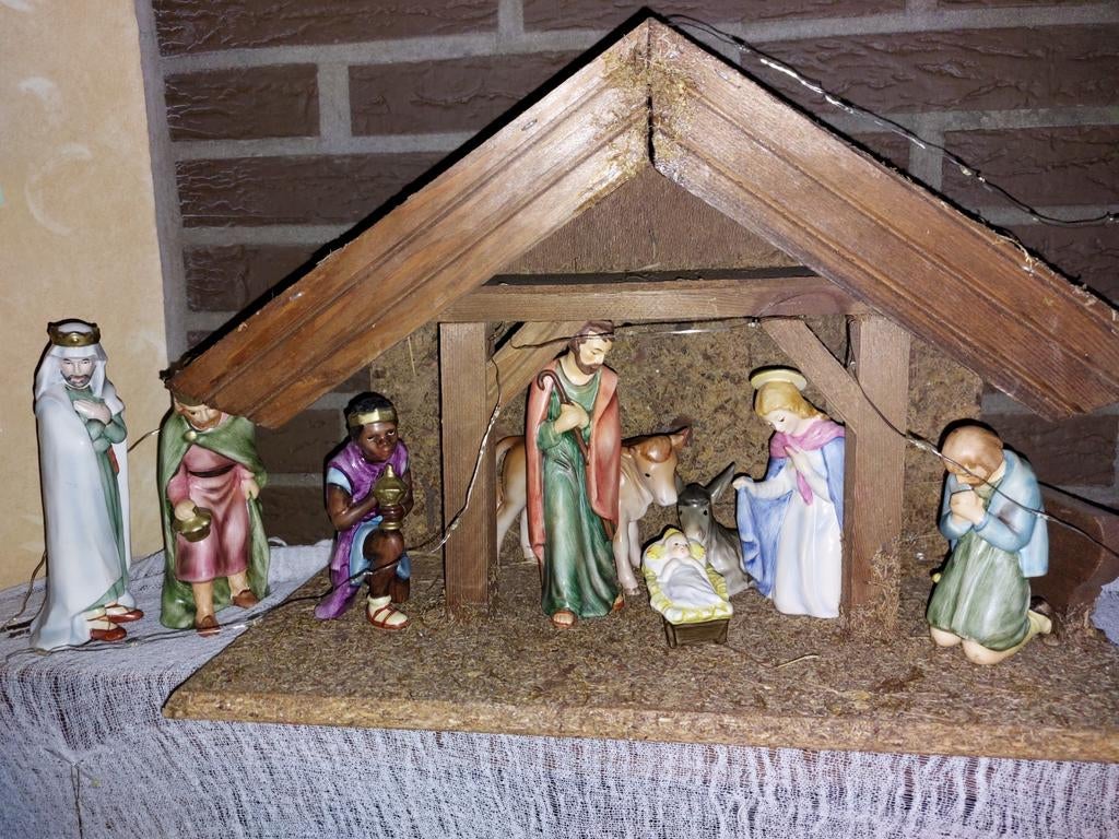 Goebel HX323 kerstgroep met kerststal., Ophalen of Verzenden