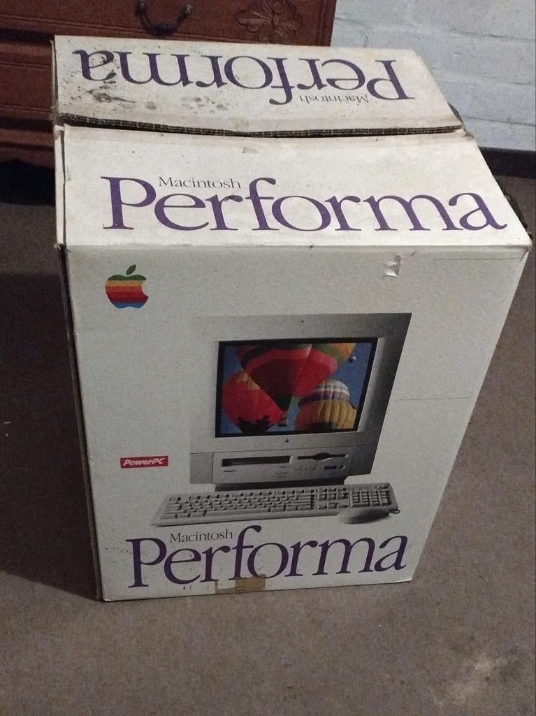 Apple Macintosh Performa LEGE doos, Computers en Software, Vintage Computers, Ophalen, Apple
