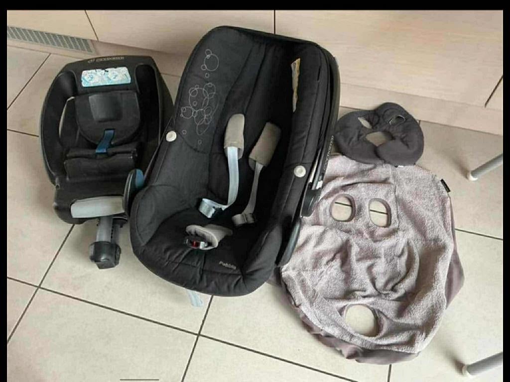 Maxicosi ( autostoel )easybase, beschermhoes, wikkeldekentje, Kinderen en Baby's, Ophalen, Zo goed als nieuw, Maxi-Cosi, Autogordel