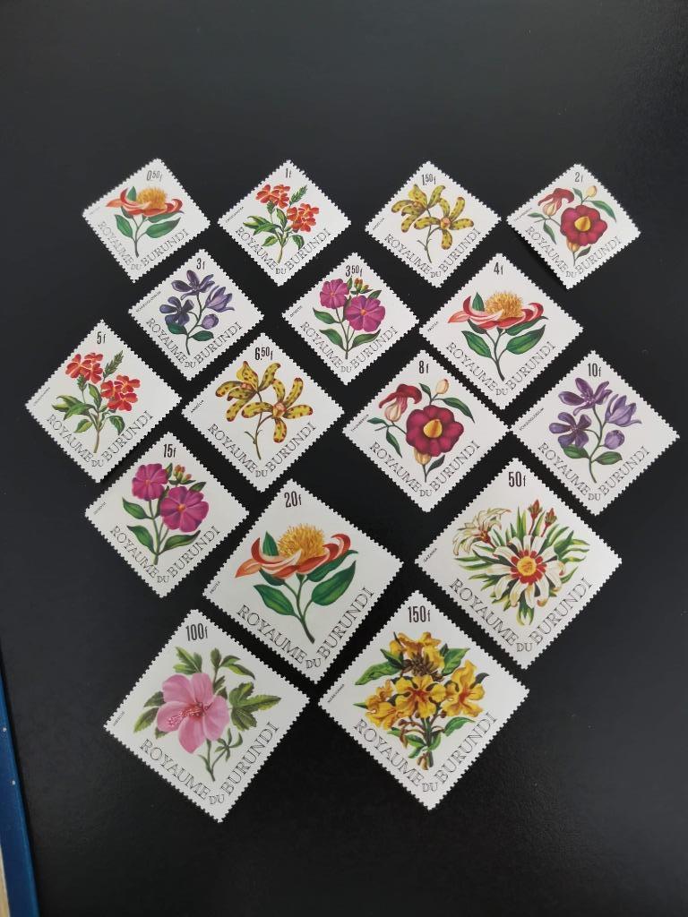 Burundi 1966 - série de fleurs **, Enlèvement ou Envoi, Autres pays, Non oblitéré
