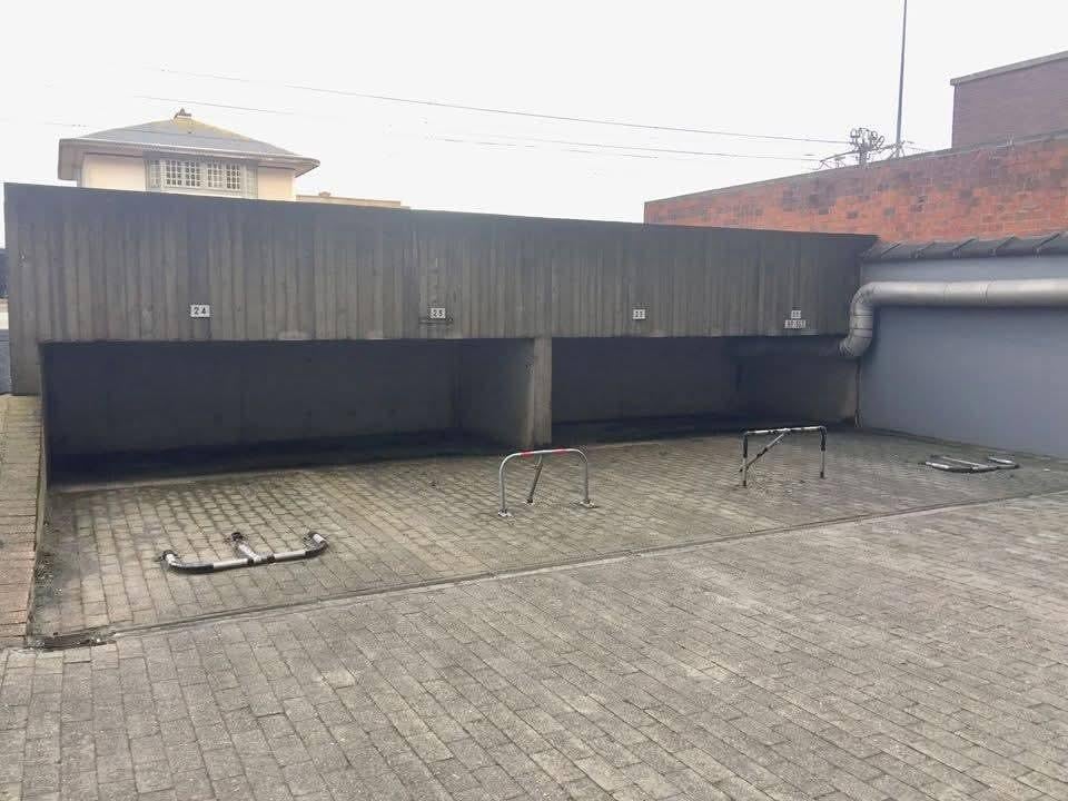 Parkeerplaats te huur tot eind sept