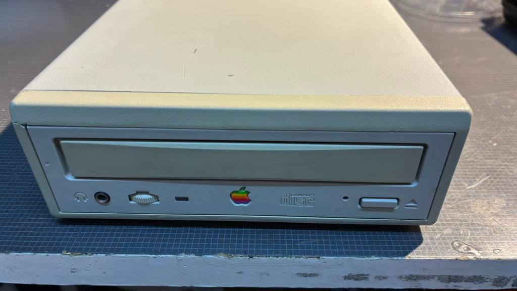 Perfect werkende Apple scsi cd-rom 600e, Computers en Software, Apple Desktops, Ophalen, Gebruikt, Overige modellen