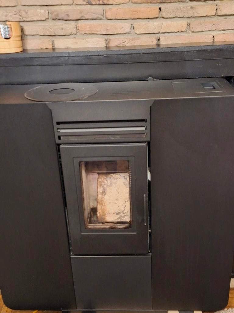 Ortigara pelletkachel, Ophalen, Pelletkachel