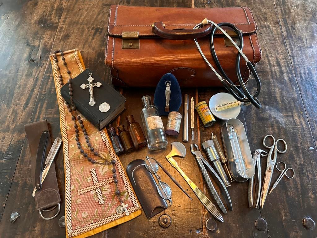 Complete Dokterstas met instrumenten Congo Missionaris 1940, Antiek en Kunst, Kunst | Niet-Westerse kunst, Verzenden