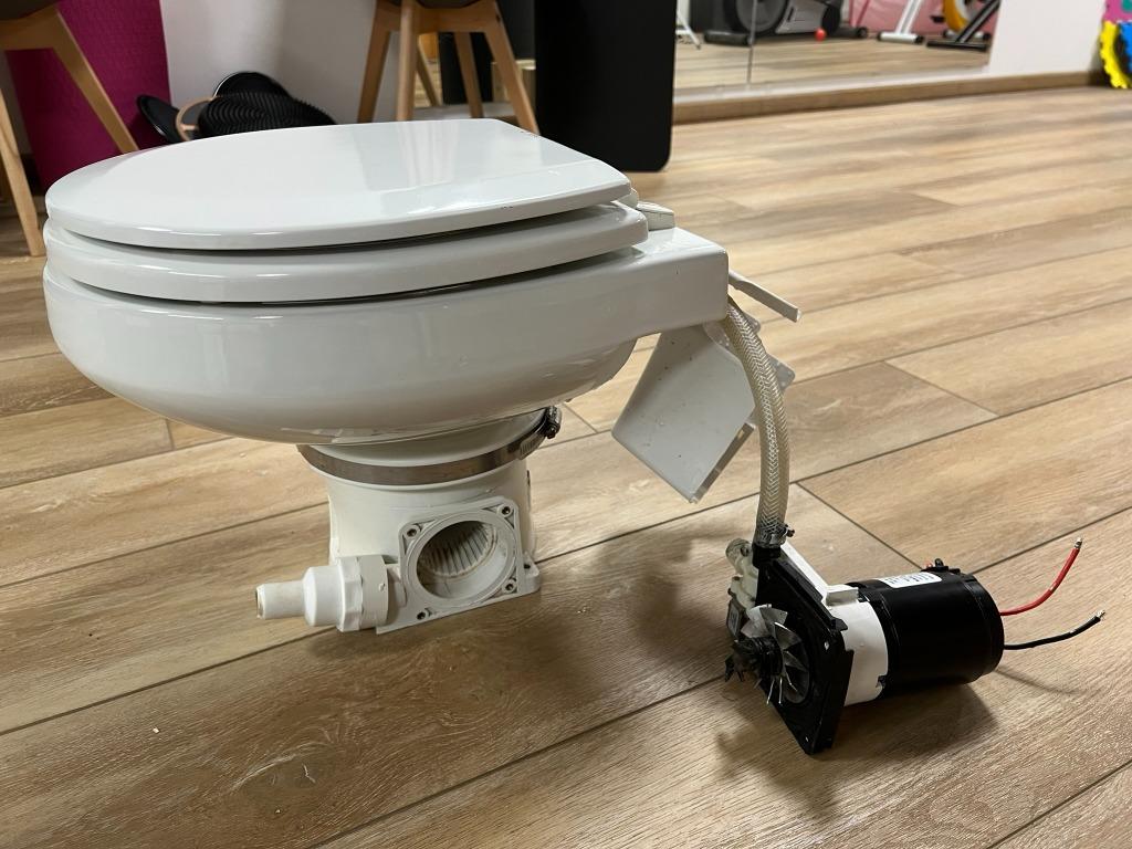 Masterflush 12V elektrisch boottoilet, Watersport en Boten, Ophalen of Verzenden, Gebruikt, Kombuis en Sanitair, Zeilboot of Motorboot