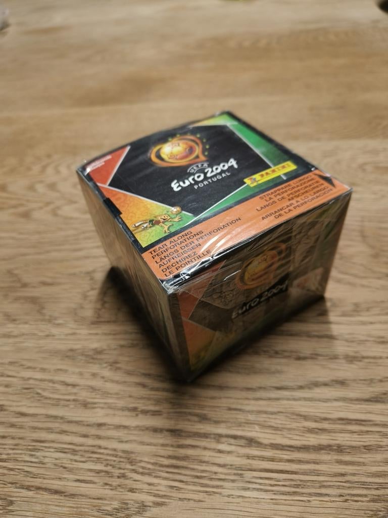 Boîte à panini euro 2004 Portugal : 50 sachets, Enlèvement ou Envoi