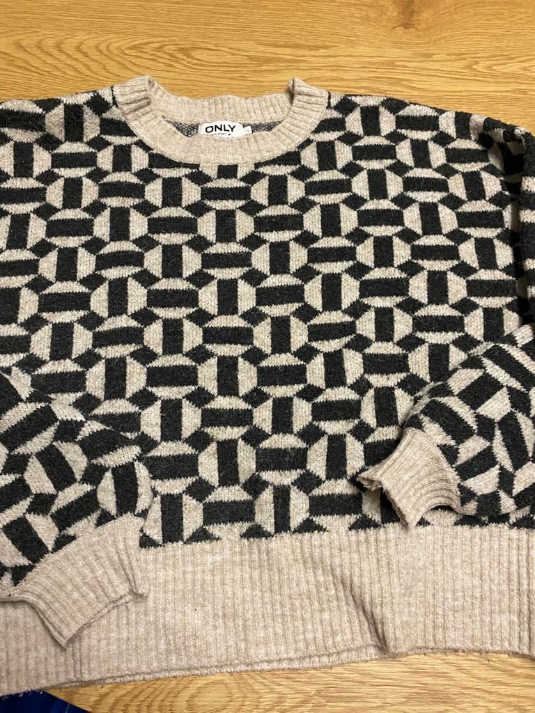 Mooie trui van Only, Ophalen, Zo goed als nieuw, Zwart