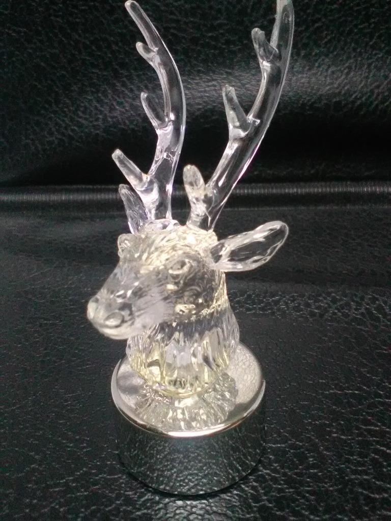 Plexi rendier met veranderende kleuren led licht, Ophalen, Nieuw