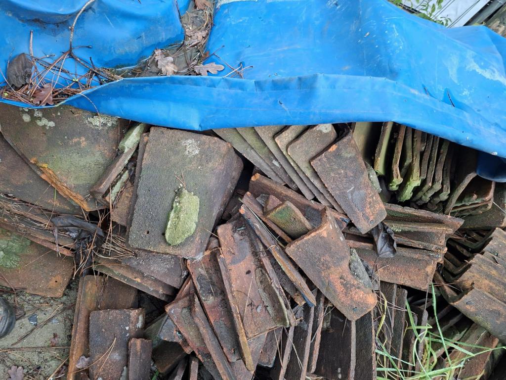 Tegelpannen, Doe-het-zelf en Bouw, Dakpannen en Dakbedekking, Ophalen, Gebruikt, Steen of Klei, Dakpannen