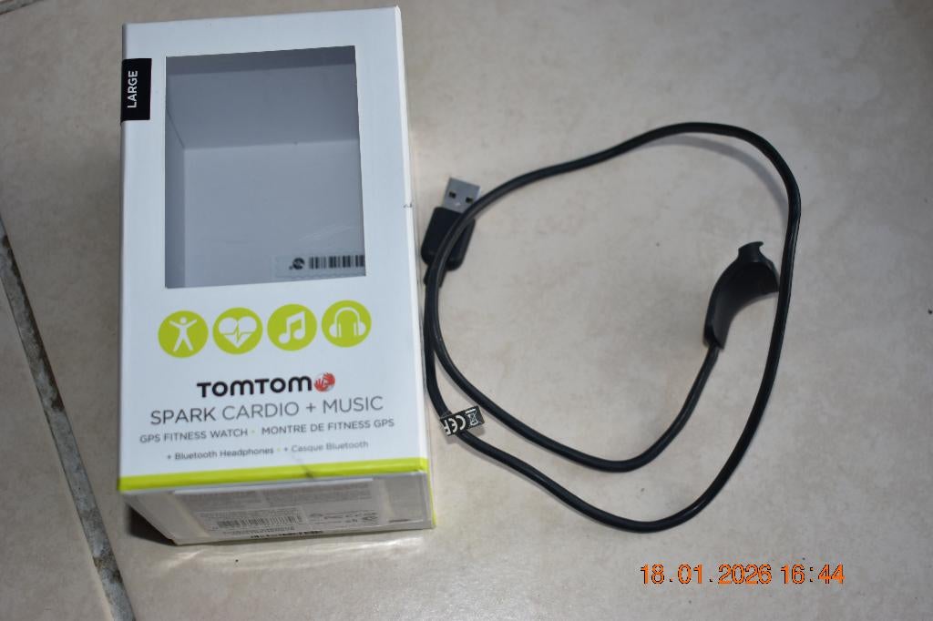 Tom Tom Running TRAX - SPARK Cardio + Music oplaadkabel, Ophalen of Verzenden, Zo goed als nieuw, Zwart, Tomtom