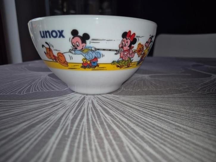 Kommetje Unox. Disney. Arcopal, Huis en Inrichting, Keuken | Servies, Ophalen of Verzenden, Gebruikt