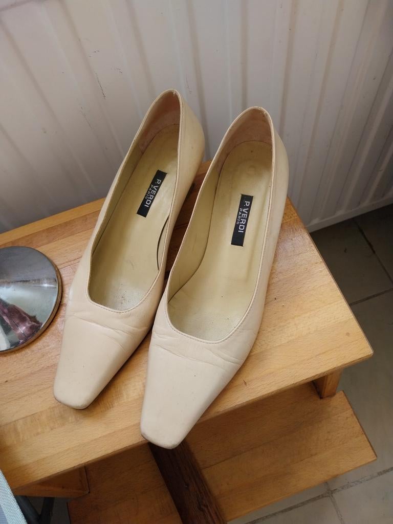 Escarpins beige en cuir italien Marque P Verdi, Vêtements | Femmes, Enlèvement ou Envoi, Comme neuf, Beige, Escarpins