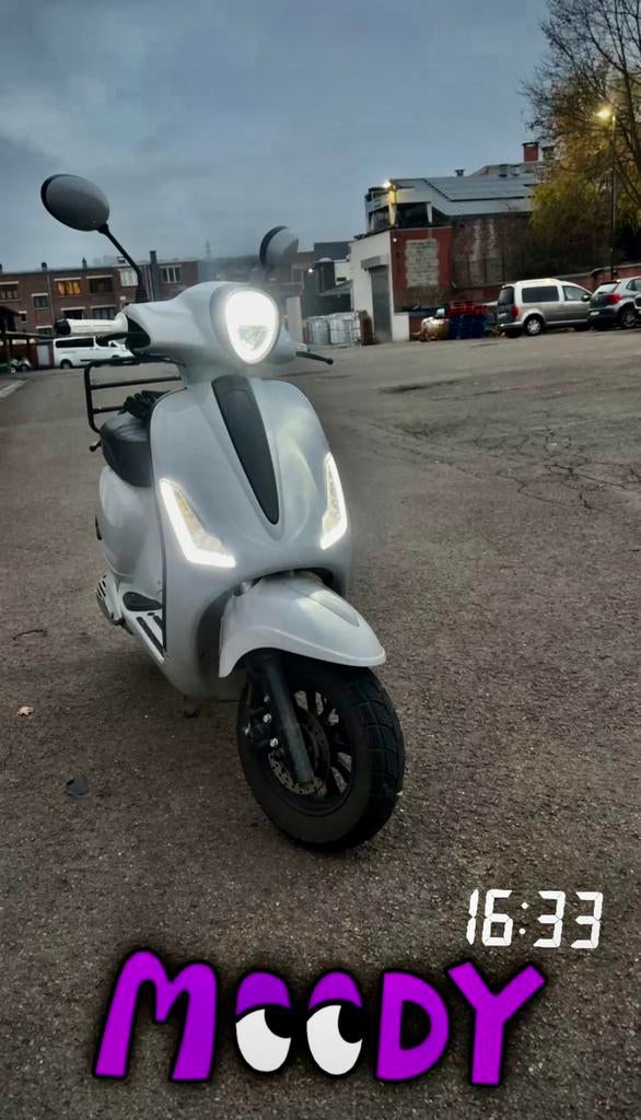 Scooter gts bravo, Envoi, Comme neuf