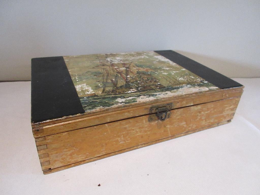 Ancienne boîte en bois avec peinture marine A. VOOS, Antiquités & Art, Curiosités & Brocante, Enlèvement