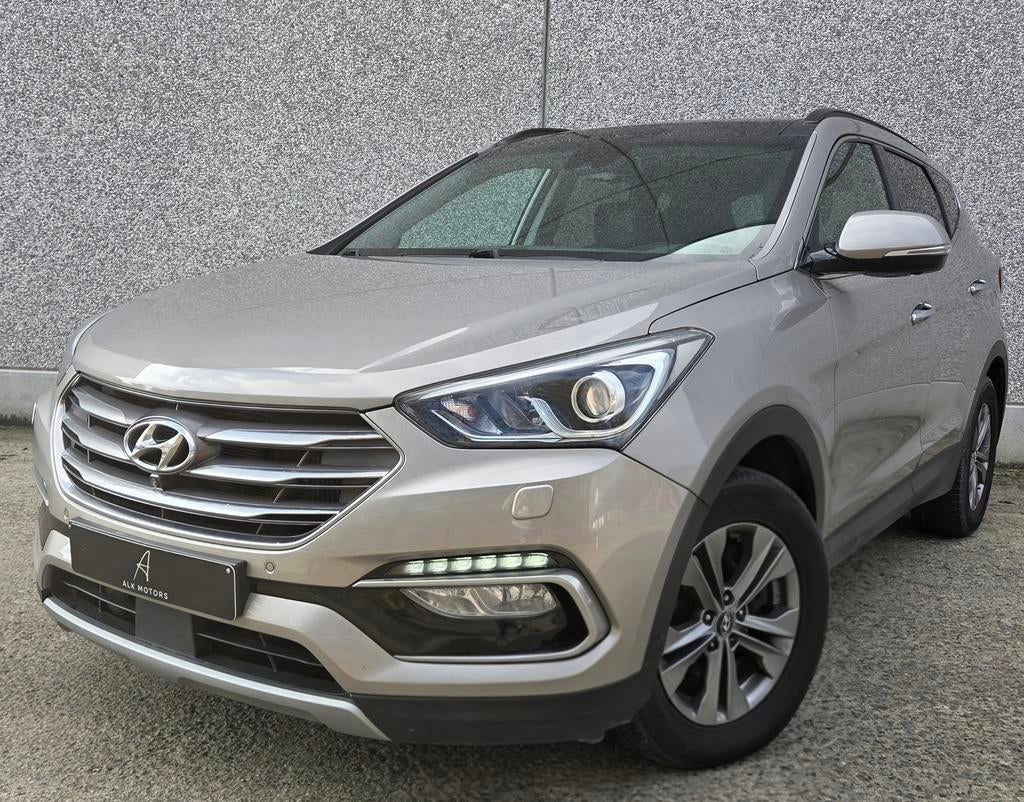 Hyundai Santa Fe 2.2CRDi 4WD *GARANTIE*PANO*AUTOMAAT*360CAM, Automaat, Santa Fe, 174 g/km, Bruin