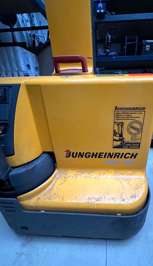 Gerbeur Jungheinrich EMC 110–1T–Batterie, Électrique, Jungheinrich, Jusqu'à 1 000 kg, Enlèvement