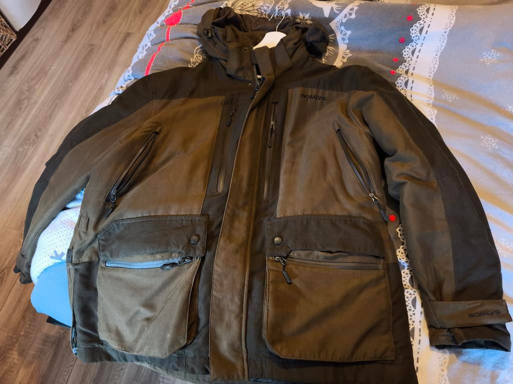 Veste de chasse somlys, Enlèvement
