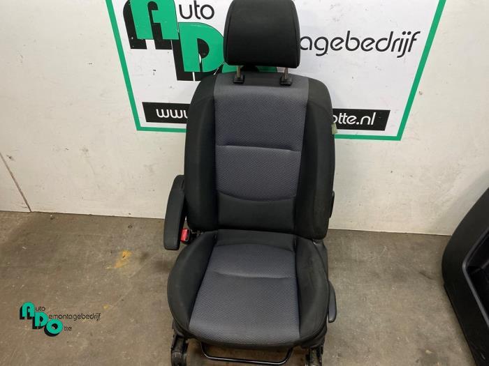 Stoel links van een Mazda 5 (5 05-), Gebruikt, -, -, Ophalen of Verzenden