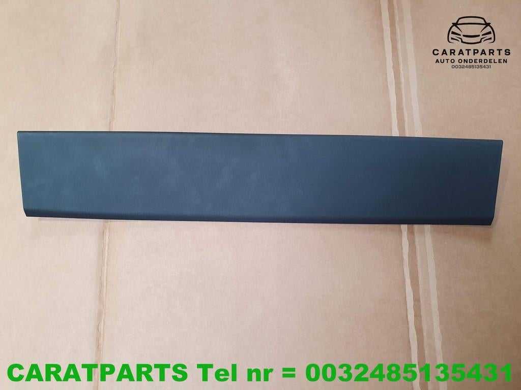 89A867606 Audi Q4 achterklep bekleding Q4 e-tron, Gebruikt, AUDI AG, Auto-Union-Strasse 1
85045  Ingolstadt, DE, Audi