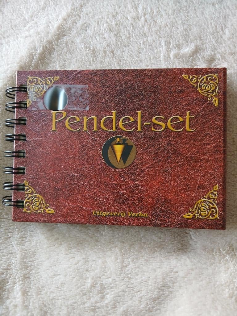 Kaarten en pendel, Ophalen