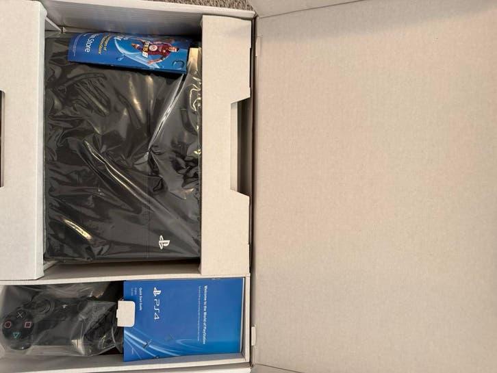 PlayStation 4 500GB Console | CUH-1116B | Compleet in doos, Games en Spelcomputers, Spelcomputers | Sony PlayStation 4