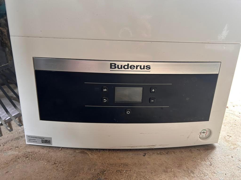 Chaudière Buderus Logamax Plus GB062-24 + accessoires – 24kW, Bricolage & Construction, Chauffage & Radiateurs, Utilisé, Chaudière CC ou Chaudière combinée
