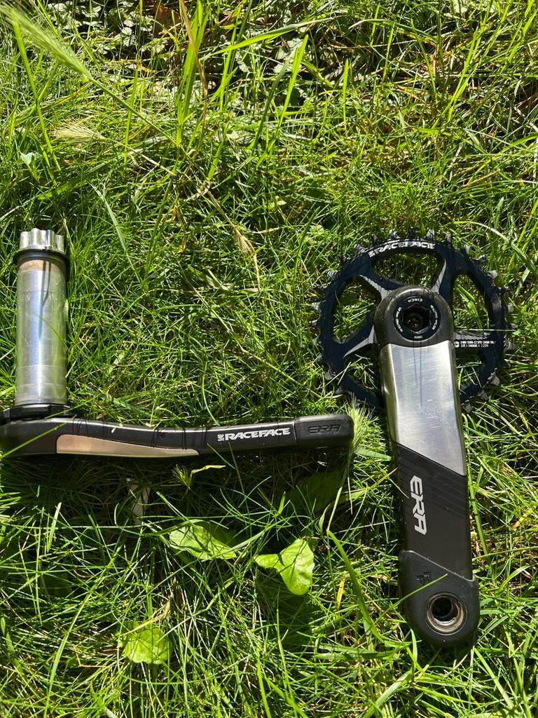 Pédalier Race Face Era carbone 170mm, Vélos & Vélomoteurs, Pédalier ou Pédales, Enlèvement ou Envoi, Utilisé, Mountainbike