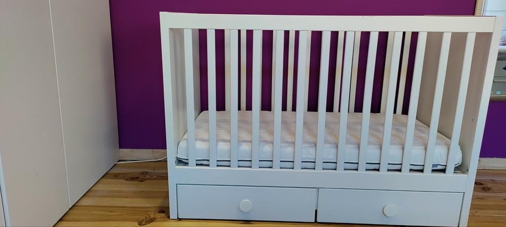 Baby- en peuterbed 3-in-1 Ikea Stuva (wit)+ lades + matras, Enlèvement, Utilisé, Lit