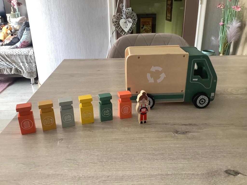 Houten speelgoed vuilniswagen met attributen (15x24 cm), Ophalen of Verzenden, Zo goed als nieuw