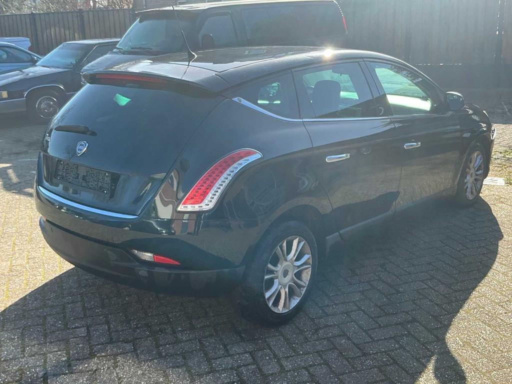 Lancia Delta 2008 Voiture particulière endommagée, Autos, Lancia, Achat, Entreprise, Boîte manuelle, MPV ou Monospace